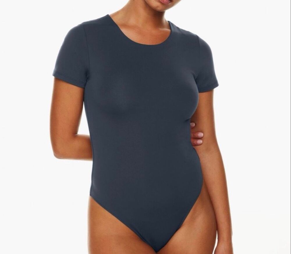 Aritzia Babaton Contour Crew Short Sleeve Bodysuit navy Blue XS NEW